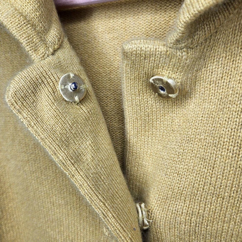 LORD & TAYLOR 100% Cashmere Cardigan Floral Appliques Rosettes Cropped - Picture 3 of 7